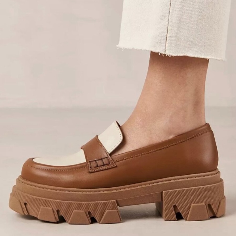 ALOHAS Trailblazer Loafers in EU size 38